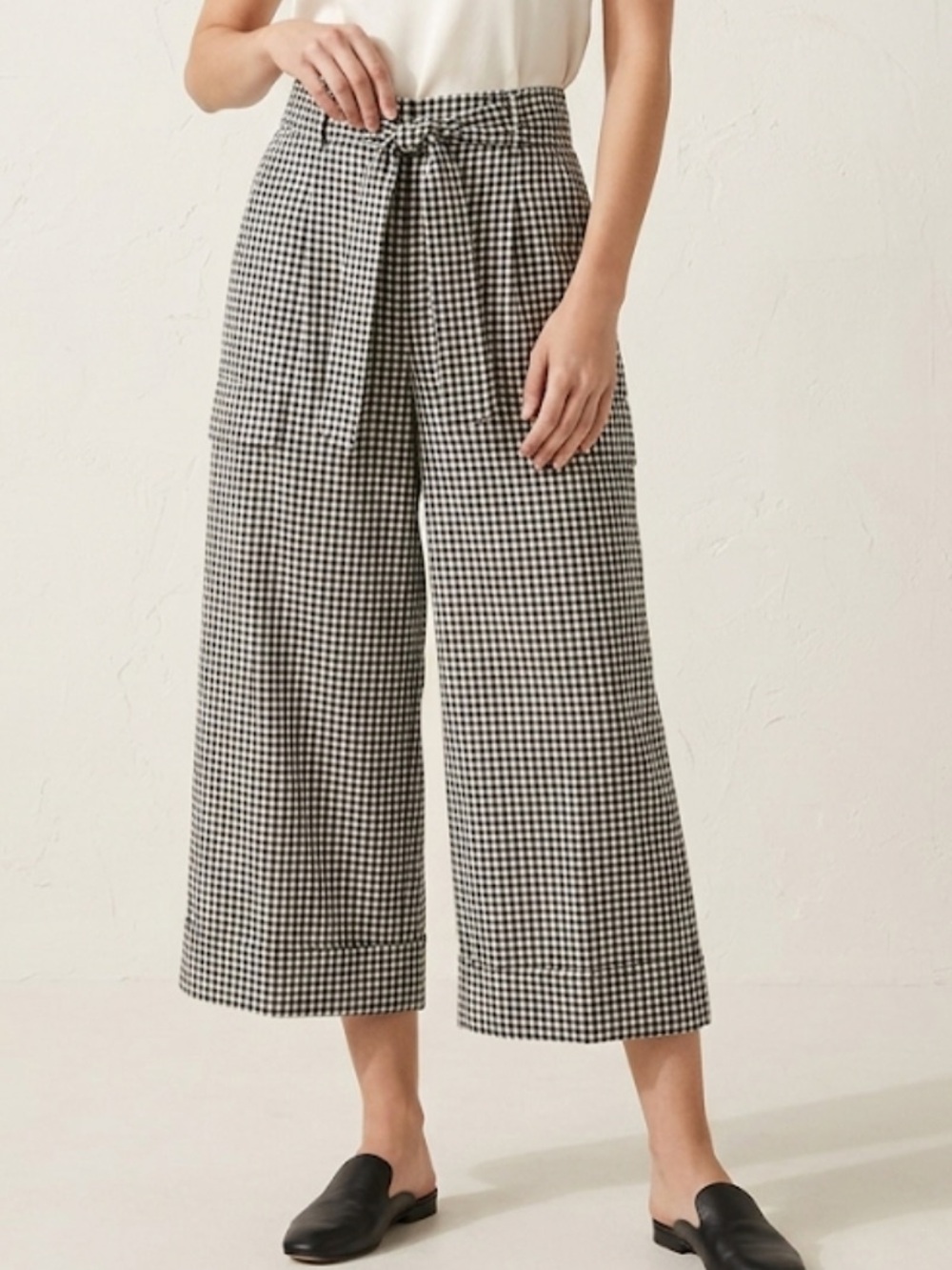 Bloomingdale’s MARELLA Black & White Gingham Plaid Cropped Wide Leg Cargo Pant